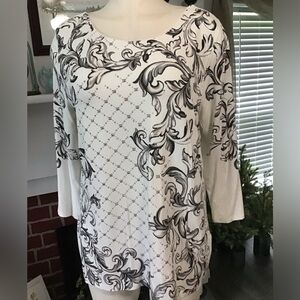 White House Black Market knit top.EUC